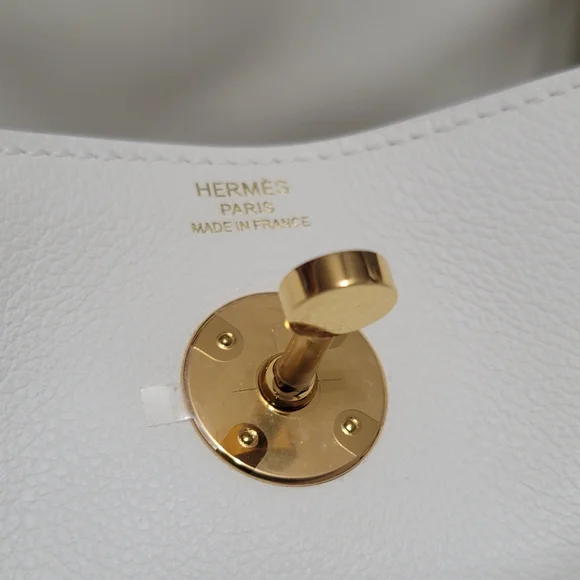Brand new Hermès White Lindy 26 - Picture 8 of 16